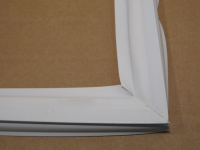 УПЛОТНИТЕЛЬ ДВЕРИ